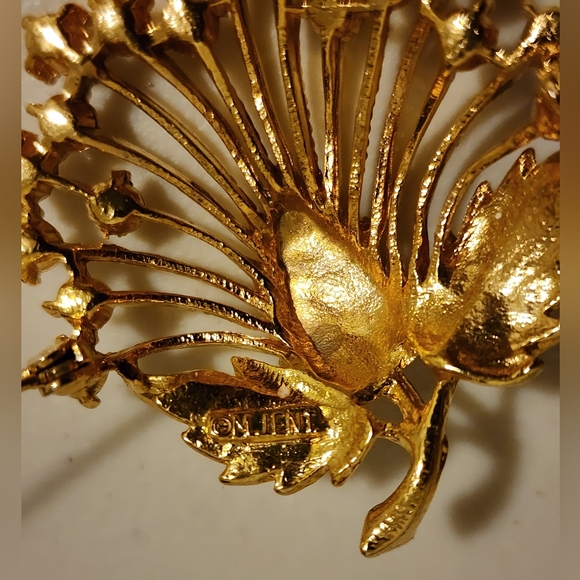 M. Jent sparkling rhinestones and light pink enamel brooch. - Picture 5 of 6